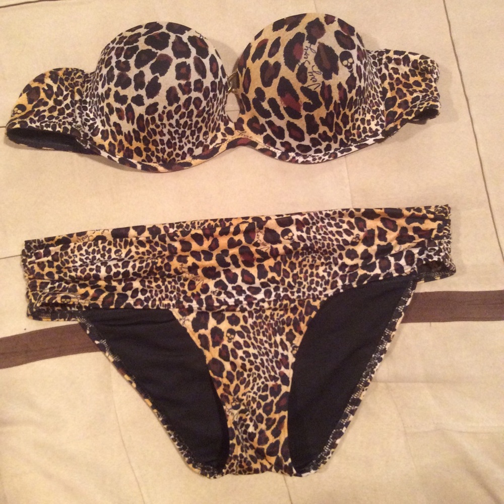 Victoria Secret Bikini, SM